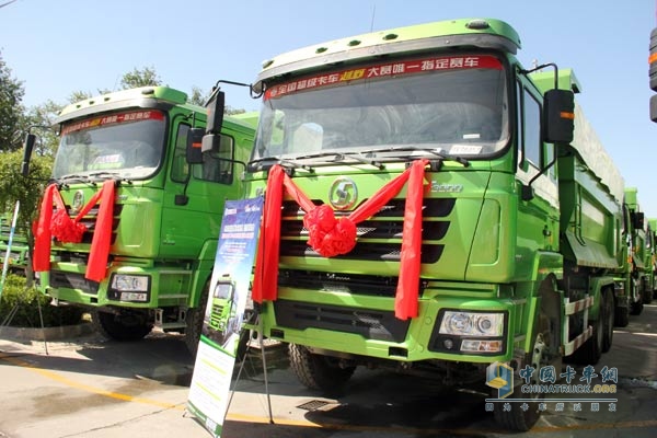 陜汽天行健智能車(chē)聯(lián)網(wǎng)新型城市渣土車(chē)