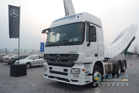 奔馳 Actros 2644 LS 6X2 DNA  國(guó)四 2015標(biāo)準(zhǔn)版