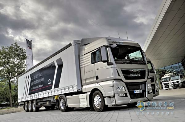 全新 MAN TGX EfficientLine 2牽引車