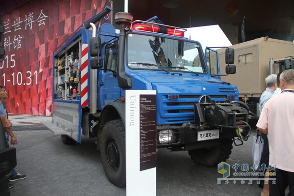 梅賽德斯-奔馳烏尼莫克（Unimog）U4000 4X4地震救援車(chē)底盤(pán)