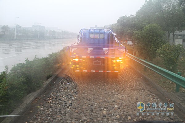 測試當天在大雨磅礴中進行