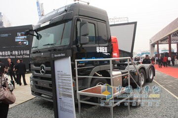 奔馳 Actros重卡 460馬力 6X2 牽引車(后提升橋)