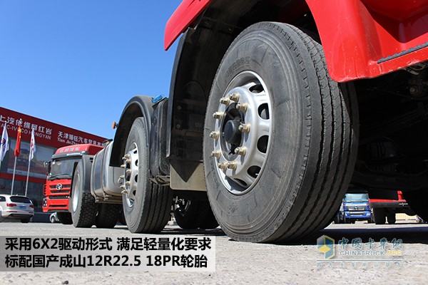 紅巖杰卡390馬力6X2牽引車