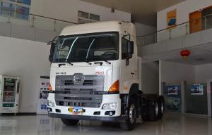 廣汽日野 700系列重卡 420馬力 6X4 牽引車(YC4250SS2PK4)