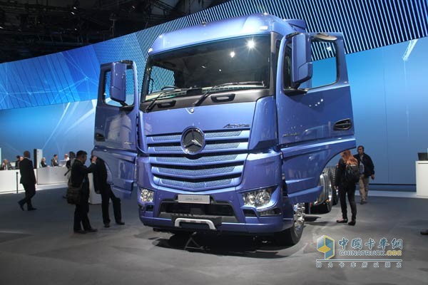 針對歐洲以外市場開發(fā)的歐五排放新Actros2648產品