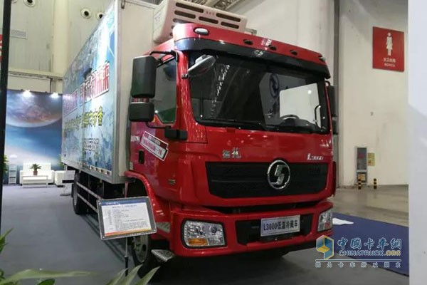 德龍L3000廂式低溫冷藏運(yùn)輸車