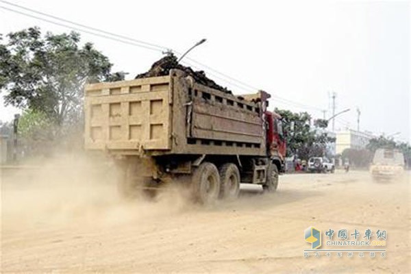 傳統(tǒng)渣土車污染嚴重