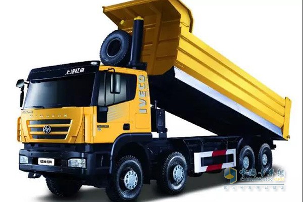 紅巖金剛M500 8×4復(fù)合版自卸車