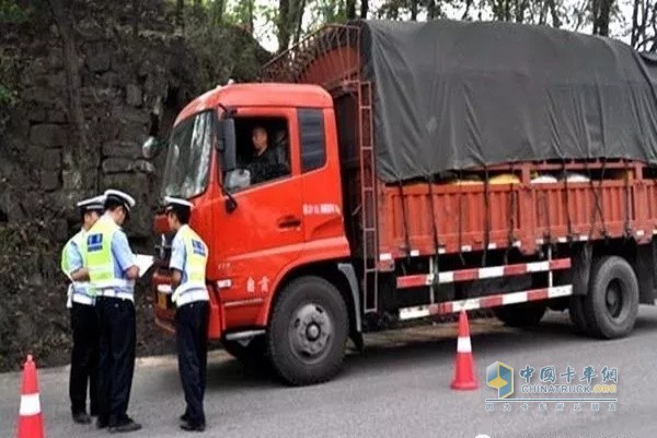 在規(guī)定時(shí)間內(nèi)停車車主無(wú)需繳納停車費(fèi)