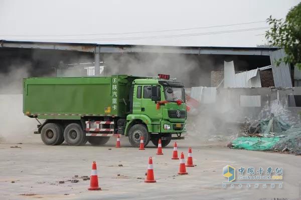 陜汽杯渣土車運輸能手挑戰(zhàn)賽分5個環(huán)節(jié)