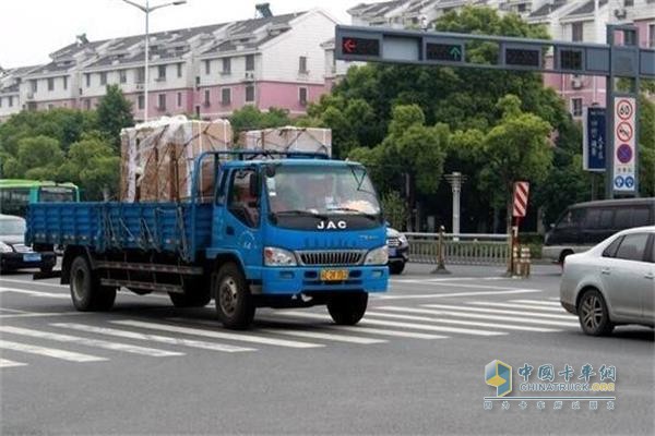 昆明2018年年內全面淘汰全市所有黃標車