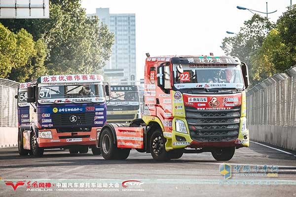 乘龍汽車隊賽車