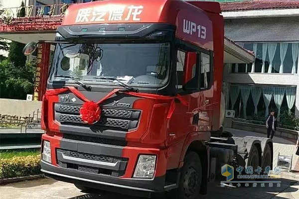 陜汽德龍X3000 LNG車型