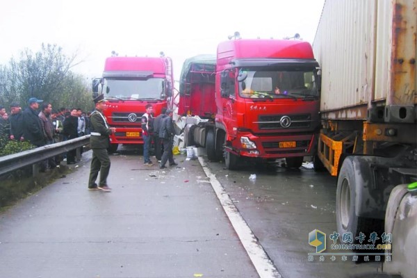 剎車距離不夠 引起的撞車問題