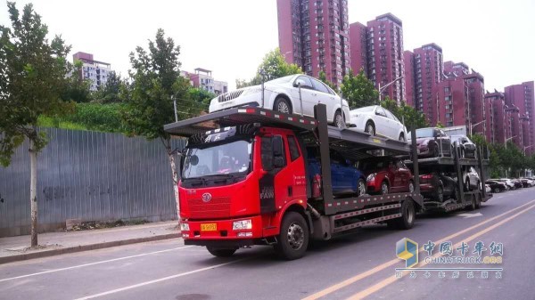 長(zhǎng)久中置軸轎運(yùn)車