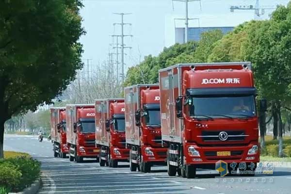 東風(fēng)天龍快遞物流車