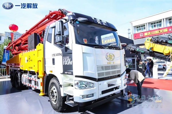 解放J6P 6×4 混凝土泵車