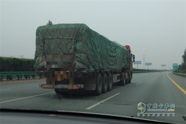 珠海大道交江珠高速公路路口實(shí)施臨時(shí)交通管制