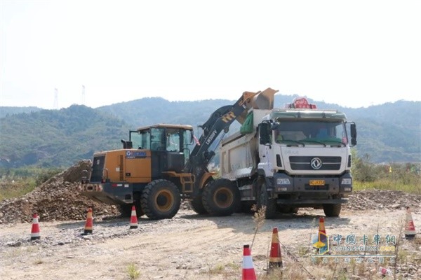 東風(fēng)天龍工程車