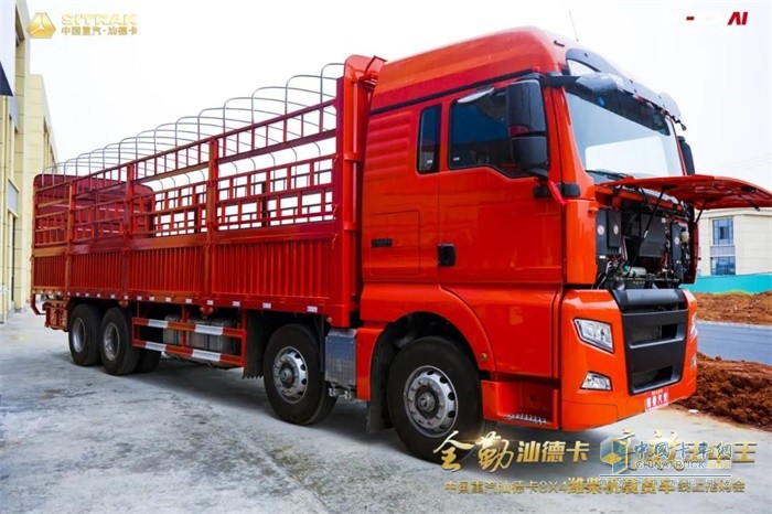 汕德卡8×4濰柴機(jī)載貨車