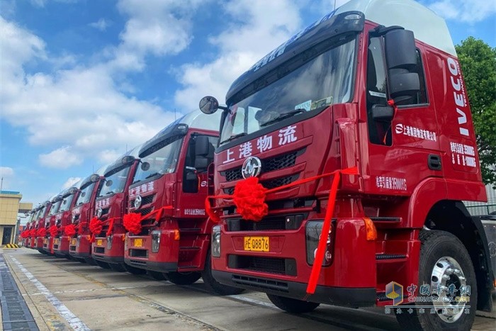 量身定制120臺(tái)港口牽引車交付上港物流