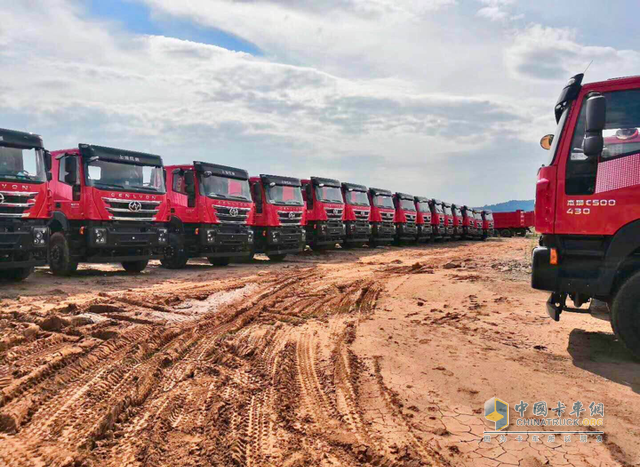 上汽紅巖自卸車