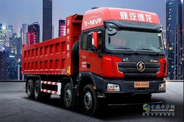 德龍X3000 8×4標準版自卸車