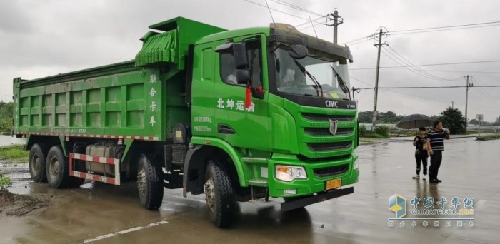 聯(lián)合卡車積極響應(yīng)政府防汛工作號(hào)召，全力開(kāi)展防汛抗洪工作