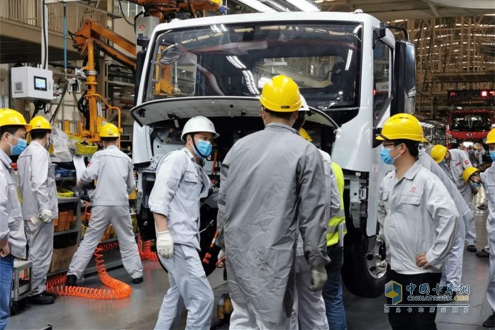 東風(fēng)汽車股份全價值鏈以客戶為中心，持續(xù)加強(qiáng)研發(fā)能力建設(shè)