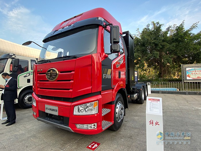 大家好我是J6P 6×4 純電動(dòng)換電牽引車