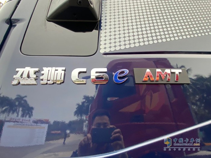 LNG牽引車(chē)也配上了AMT變速箱