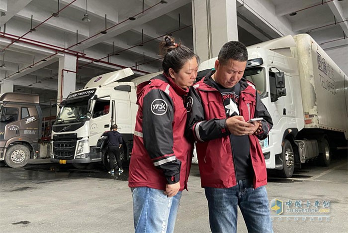 沃爾沃卡車,快遞運(yùn)輸,重卡