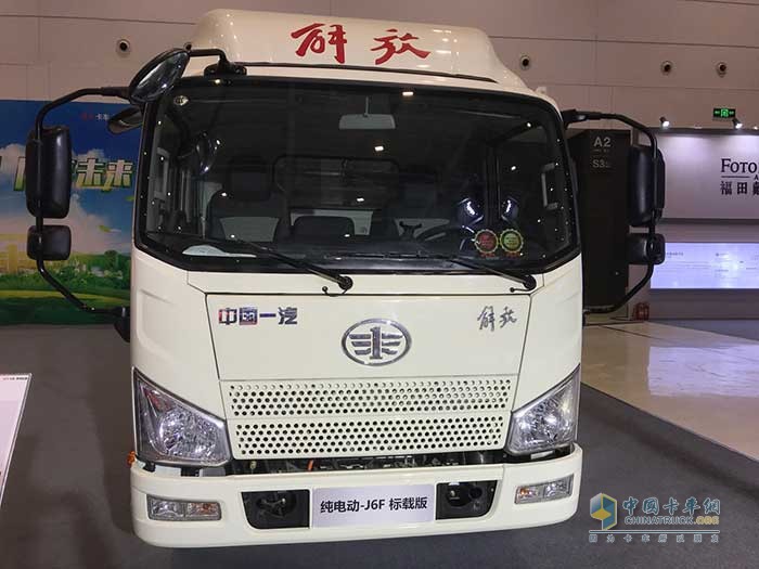 解放JH6 6*4純電動(dòng)牽引車