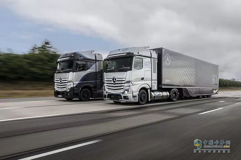 eActros LongHaul+GenH2液氫重卡亮相！梅賽德斯奔馳攜多款新品亮相IAA