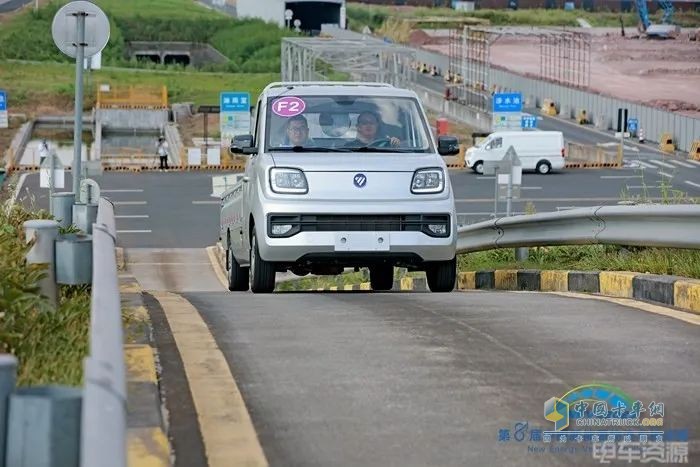 祥菱Q EV作為剛上市的新車，便敢于上賽場(chǎng)接受挑戰(zhàn)，這只證明了一件事：祥菱Q EV真金不怕火煉，超強(qiáng)產(chǎn)品力毋庸置疑！