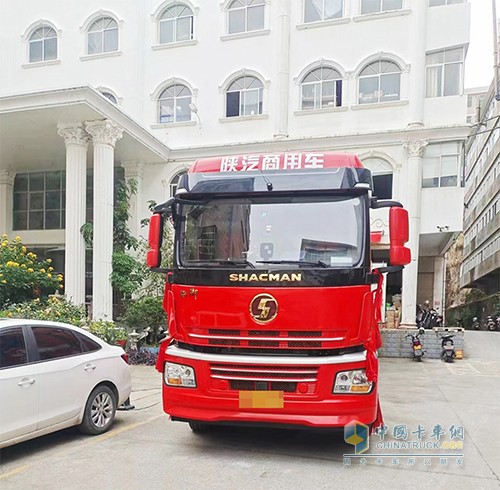 陜汽德御Q300牽引車(chē) 會(huì)省又會(huì)賺！