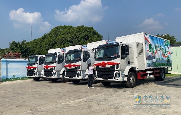 引領(lǐng)氫能商用車新高度，乘龍喜獲年度氫燃料電池汽車獎(jiǎng)