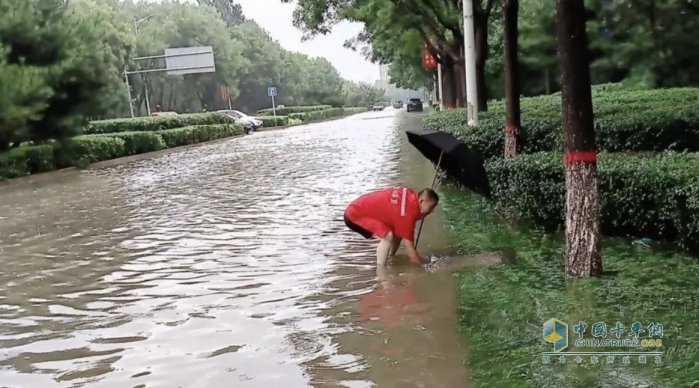 助力防汛救災(zāi)，福龍馬在行動