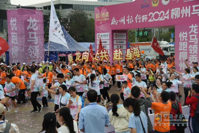 燃情柳馬賽道，東風柳汽乘龍“乘風跑團”集結開跑