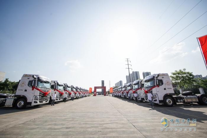 批量交付 乘龍H7智能駕駛牽引車助力千掛科技開啟智能物流新篇