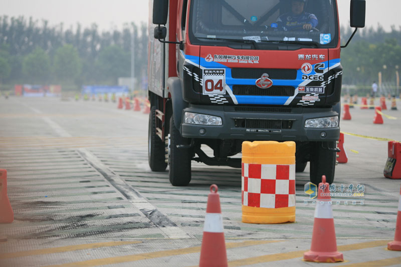 東風(fēng)柳汽乘龍汽車杯首屆全國(guó)中卡極限挑戰(zhàn)賽--鄭州站