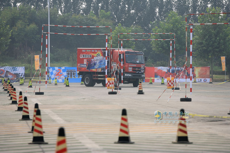 東風(fēng)柳汽乘龍汽車杯首屆全國(guó)中卡極限挑戰(zhàn)賽--鄭州站