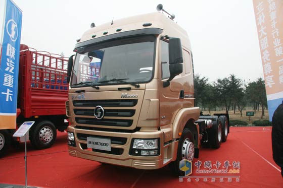 陜汽 德龍M3000 6×4 340馬力 牽引車(chē)SX4255GR324