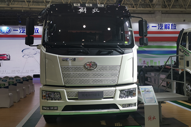 一汽解放 J6L 160kW 4×2 純電動餐廚垃圾車