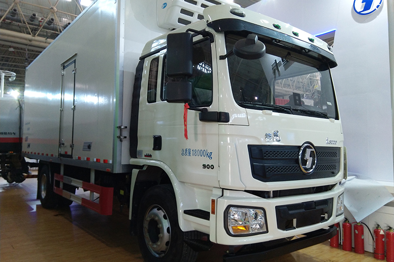 陜汽重卡 德龍L3000 4×2 240馬力 國六冷藏車