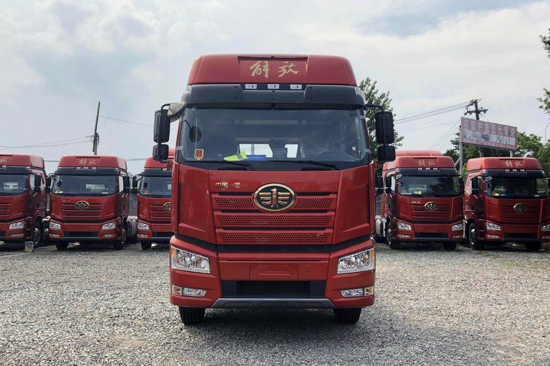 一汽解放 新J6P重卡 南方版 460馬力 6X4 國五牽引車(457后橋)(CA4250P66K24T1A1E5)