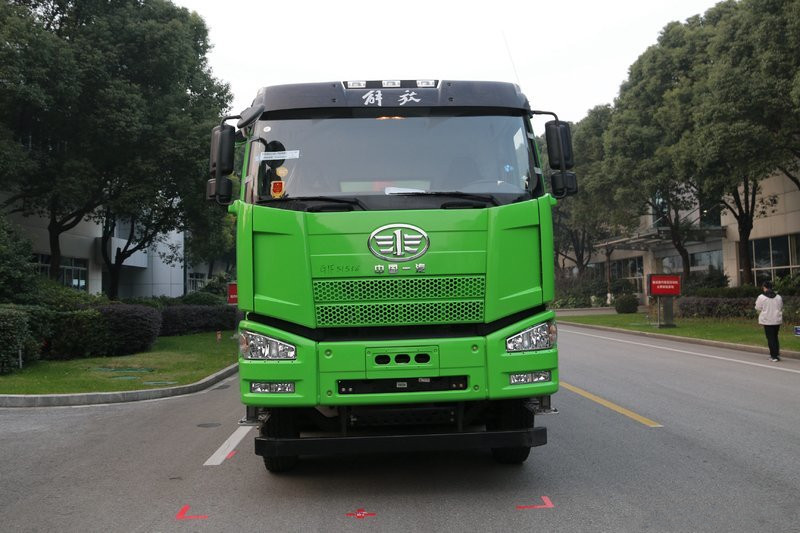 一汽解放 J6P重卡 350馬力 8X4 7.6米 國(guó)五自卸車(CA3310P66K2L4T4E5)