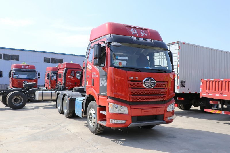 一汽解放 新J6P重卡 質(zhì)惠版 380馬力 6X4 國六 牽引車(CA4250P66K25T1E6)