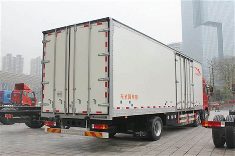 一汽解放 J6P重卡 260馬力 6X2 8.7米 國(guó)四廂式載貨車(chē)(CA5200XXYP63K1L6T3E4)