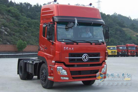 東風(fēng)天龍是王師傅卡車?yán)锏淖類? width=